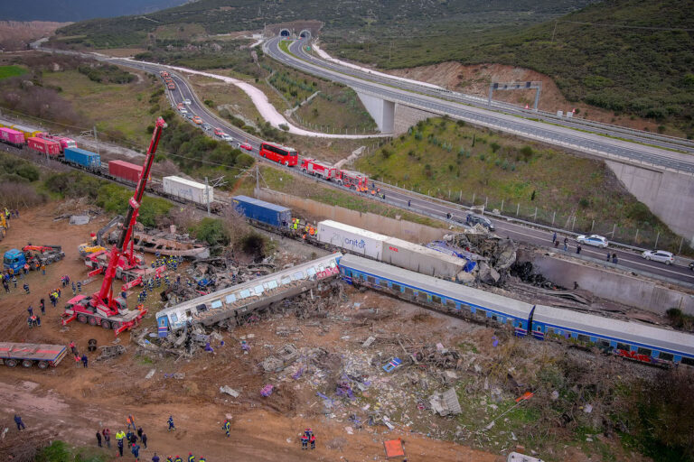 Τέμπη: Το Δημόσιο δεν θα ασκεί ένδικα μέσα για αποζημιώσεις και παραιτείται από όσα έχουν ήδη ασκηθεί