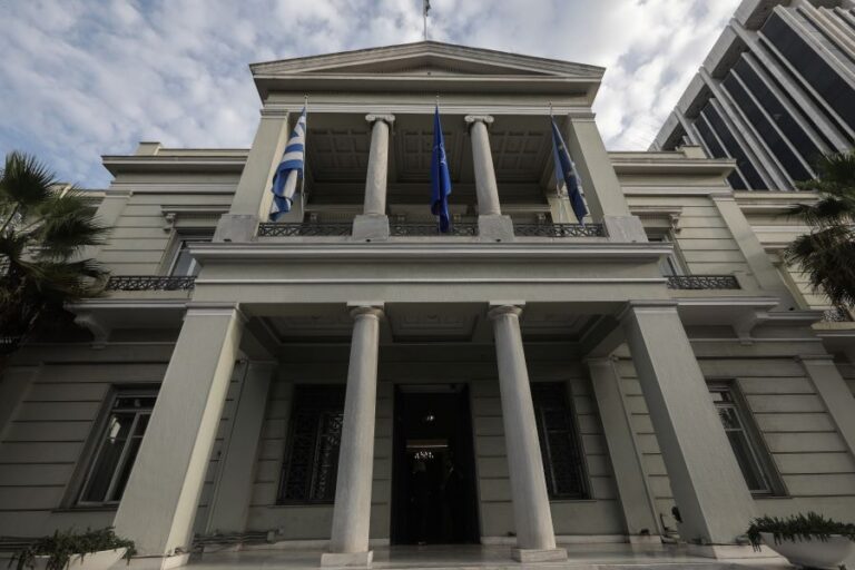 ΥΠΕΞ για Global Sumud Flotilla: :176 πολίτες της ΕΕ και τρίτων χωρών αποβιβάστηκαν σε λιμένα του Νομού Λασιθίου