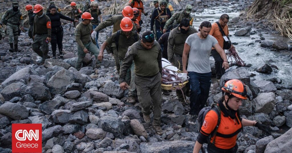 Έντεκα νεκροί και τουλάχιστον 30 τραυματίες σε τροχαίο με τουριστικό λεωφορείο στο Μεξικό